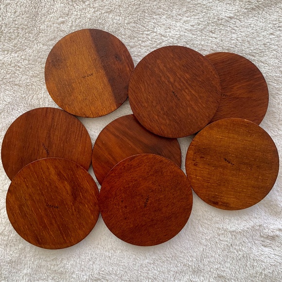 Small round wooden coasters Set of 8 - Picture 3 of 5